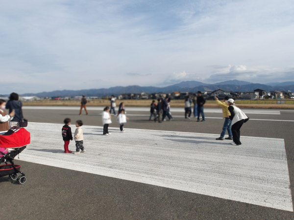 滑走路散歩.jpg